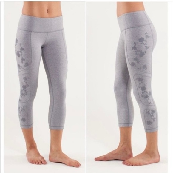 Lululemon Hold Me Close Crop Heathered Fossil with Silicone Grips 8 - Picture 1 of 8